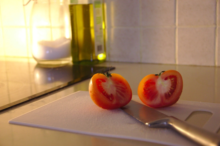 couper la tomate